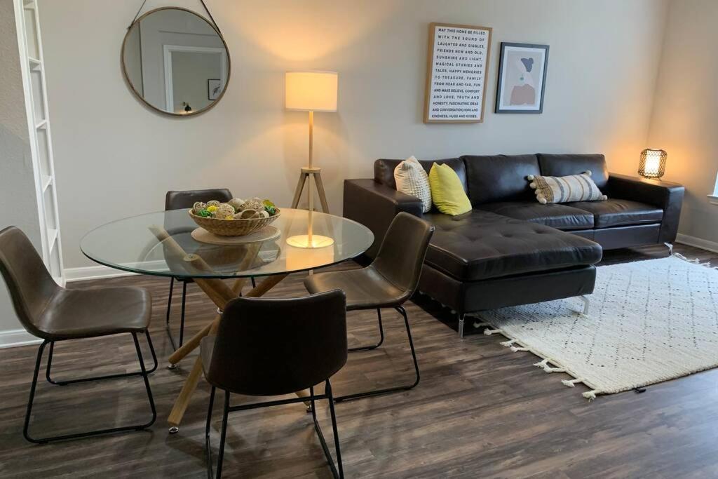 Appartement Newly Furnished 1br W/ Hermann Park View